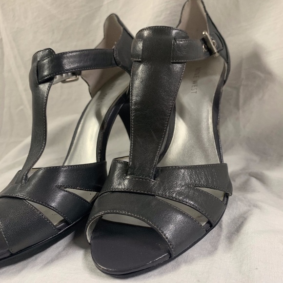 Nine West strappy peep toe heals - Picture 7 of 7